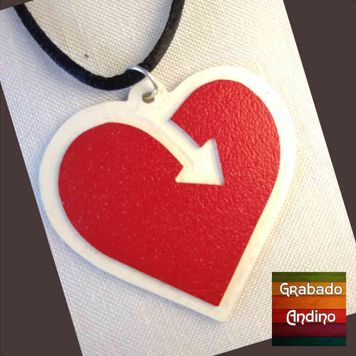 collar corazon y flecha