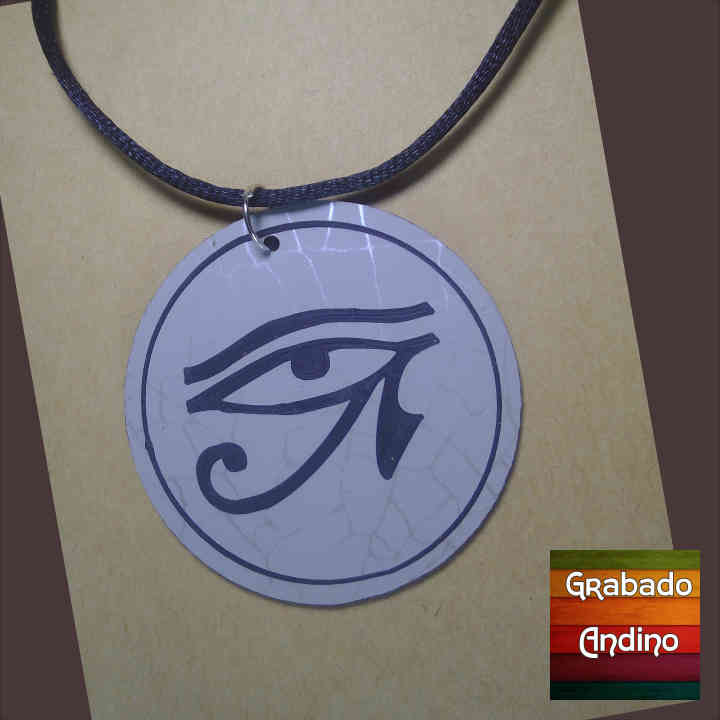 collar ojo de horus