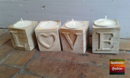 [lov06] velas love en cubitos de madera
