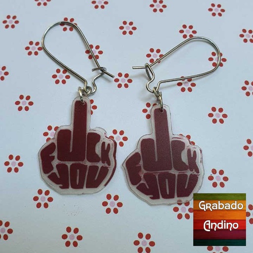[arva52] fuck you en palabra con dedo medio levantado