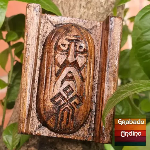 druida protector en madera