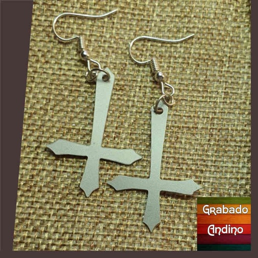 [arm04] aretes cruces goticas invertidas